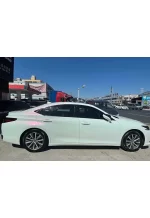 Pearl White Turns Red YB114 - Image 3